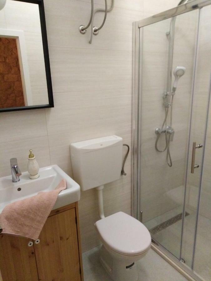 Apartment Iris Drasnice Eksteriør bilde